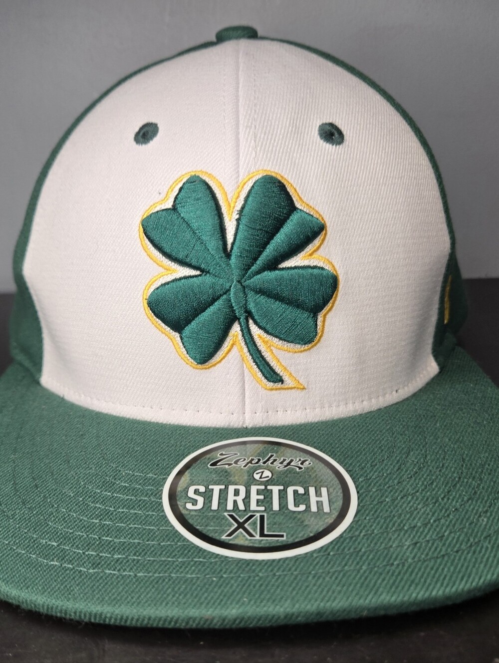 Zephyr Notre Dame Fighting Irish NCAA stretch-fit hat XL 4 Leaf Clover UNWORN Is